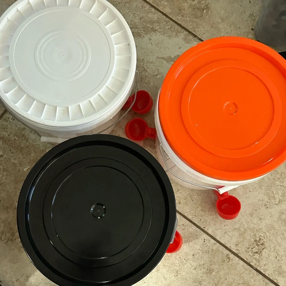 Automatic water feeder